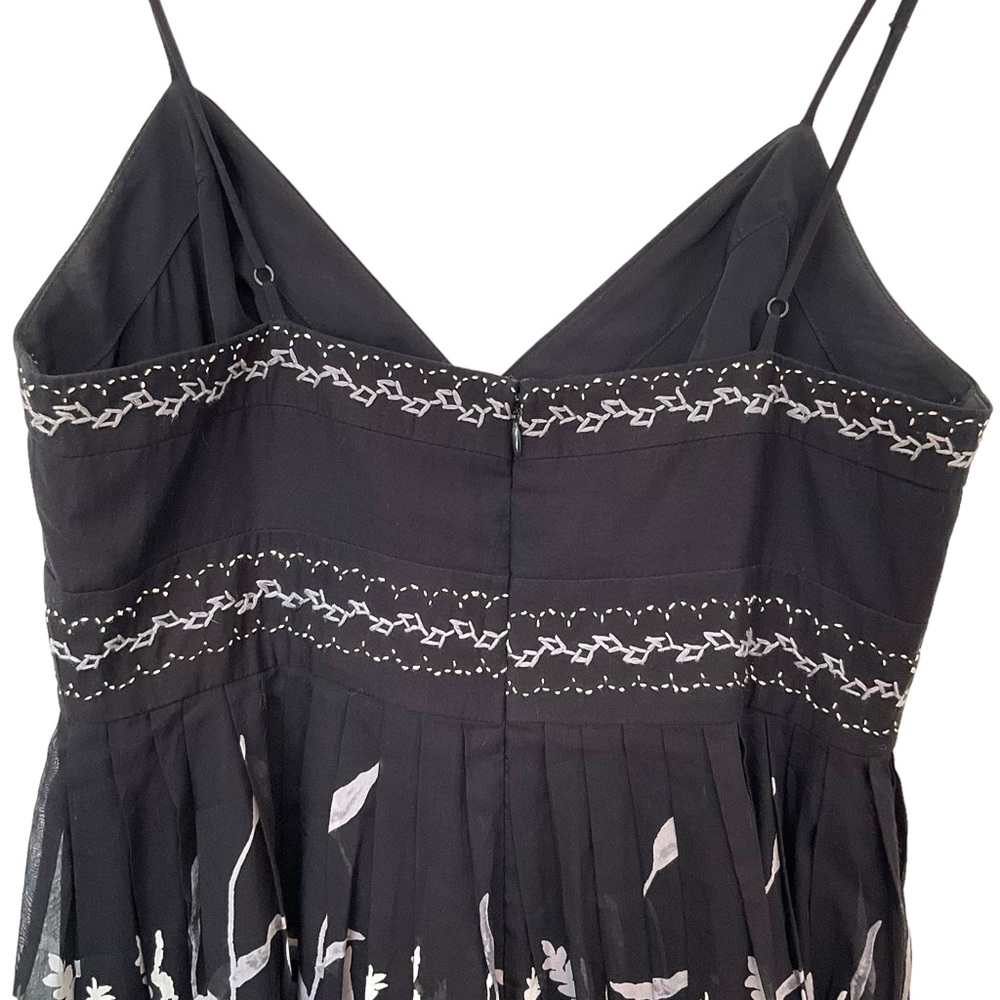 BCBG MaxAzria Pleated Tulle Cocktail Party Dress Babydoll Embroidered Fl… - Picture 6 of 16